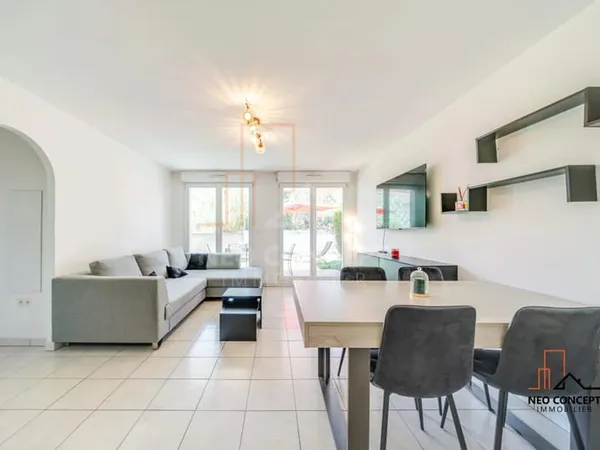 * ROESCHWOOG - Location meublée d'un F3 rez-de-jardin - Disponible au 06 Novembre ! *