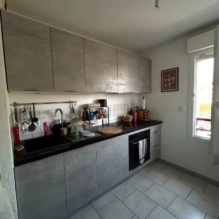 ESSEY-LÈS-NANCY - BEAU T2 DE 56 m² AVEC GRAND BALCON DE 22 m², PARKING ET CAVE