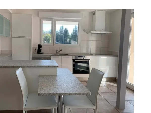 Appartement standing 4 pièces- 99 m² RIEDISHEIM 68400 - quartier centre ville, avec garages et place