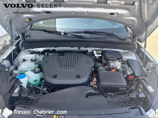 Volvo Xc40 t4 recharge 129+82 ch dct7 ultimate — photo 7