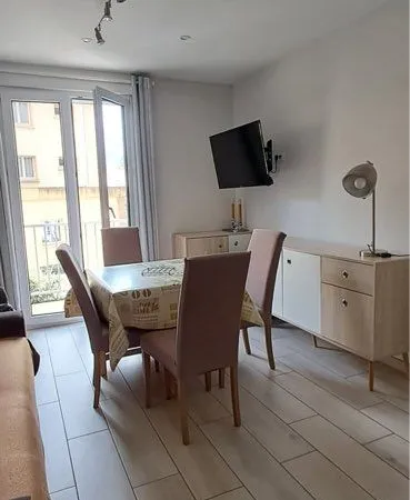 Loue deux pièces meublé à l'année