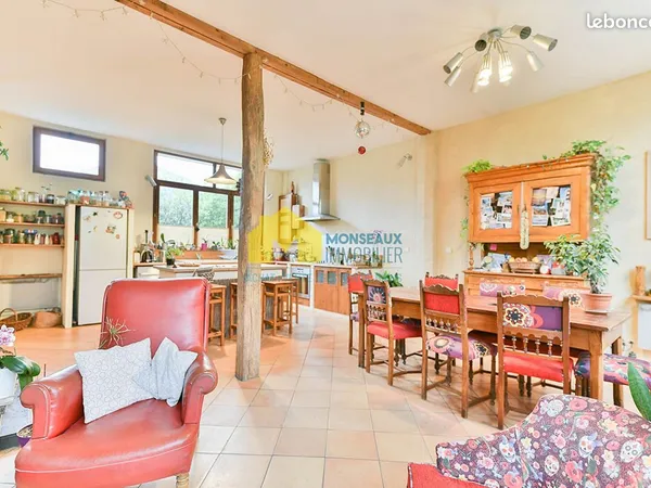 Maison 7 pièces 267 m²