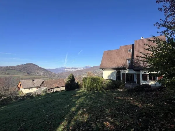 Villa 8 pièces 195 m²