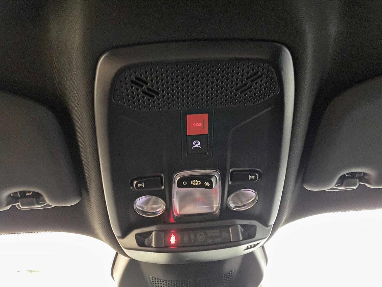 Peugeot 2008 hybrid 145 ch e-dcs6 allure — photo 19