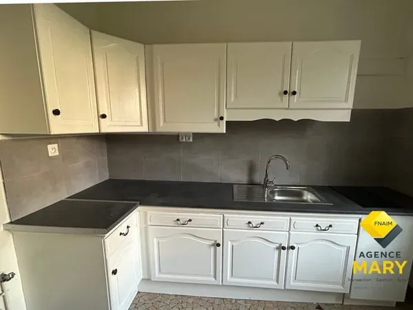 Studio 26M2 - Proche quartier de France et centre ville