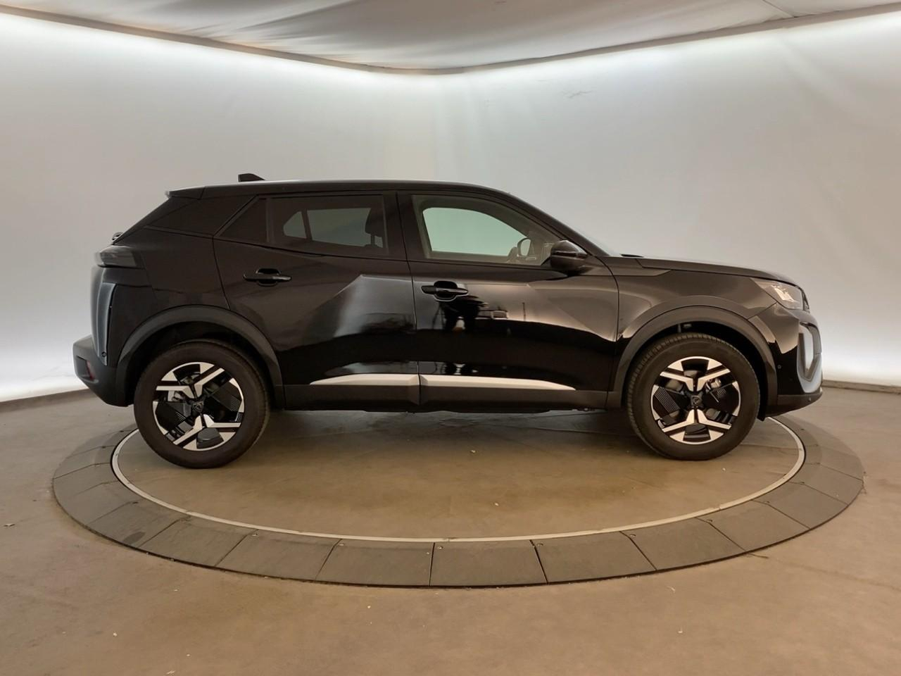 Peugeot 2008 hybrid 145 ch e-dcs6 allure — photo 4