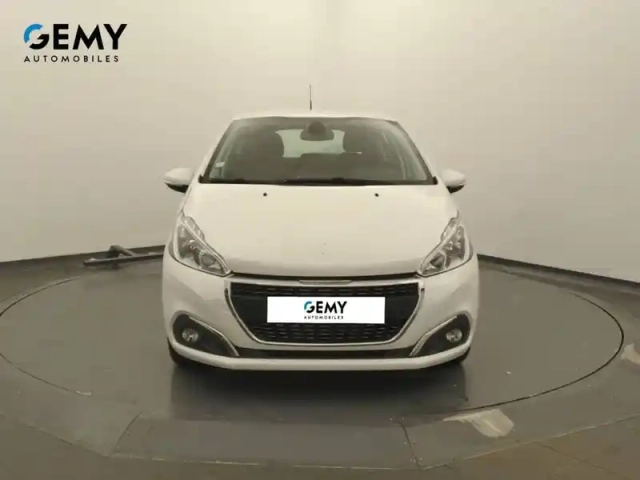Peugeot 208 puretech 82ch s&amp;s bvm5 — photo 2