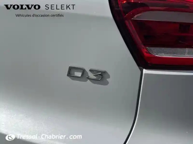 Volvo Xc40 d3 adblue 150 ch geartronic 8 r-design — photo 28