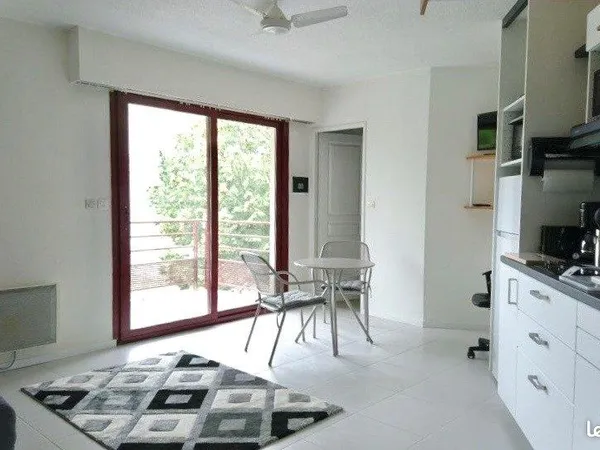 Studio 1 pièce 24 m²