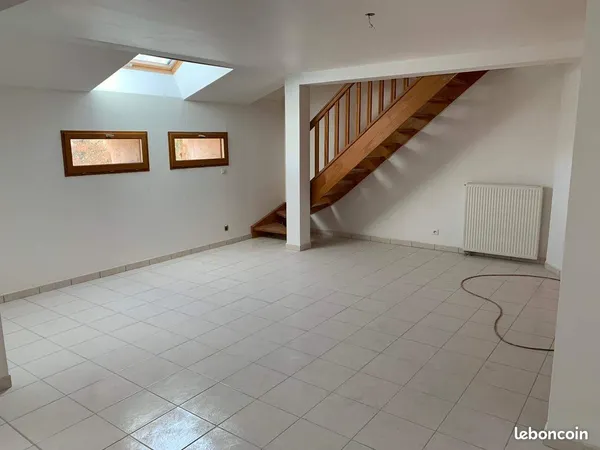 Appartement duplex 77 m² avec terrasse - Perrigny-sur-l'Ognon