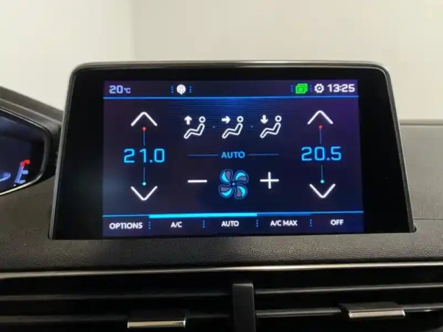 Peugeot 3008 1.2 130 allure eat8 toit pano gps camera carplay — photo 12