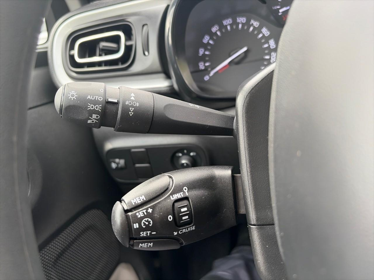 Citroën C3 1.2 puretech 83ch s&s shine — photo 19