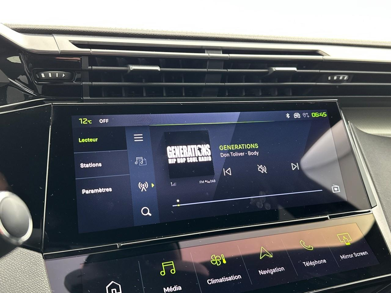 Peugeot 408 hybrid 145 e-dcs6 gt — photo 24