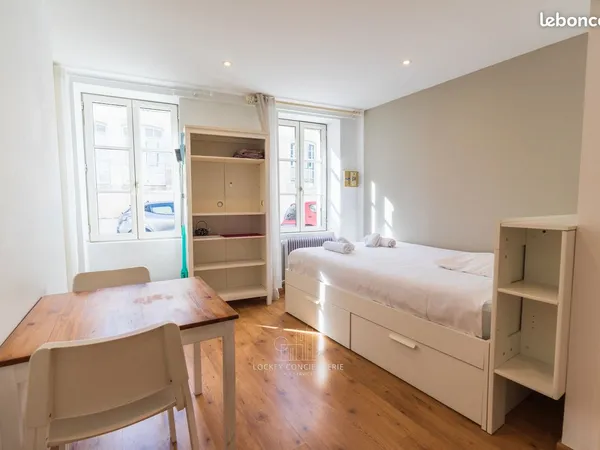 Studio meublé 16 m² - Idéal étudiant - La Rochelle