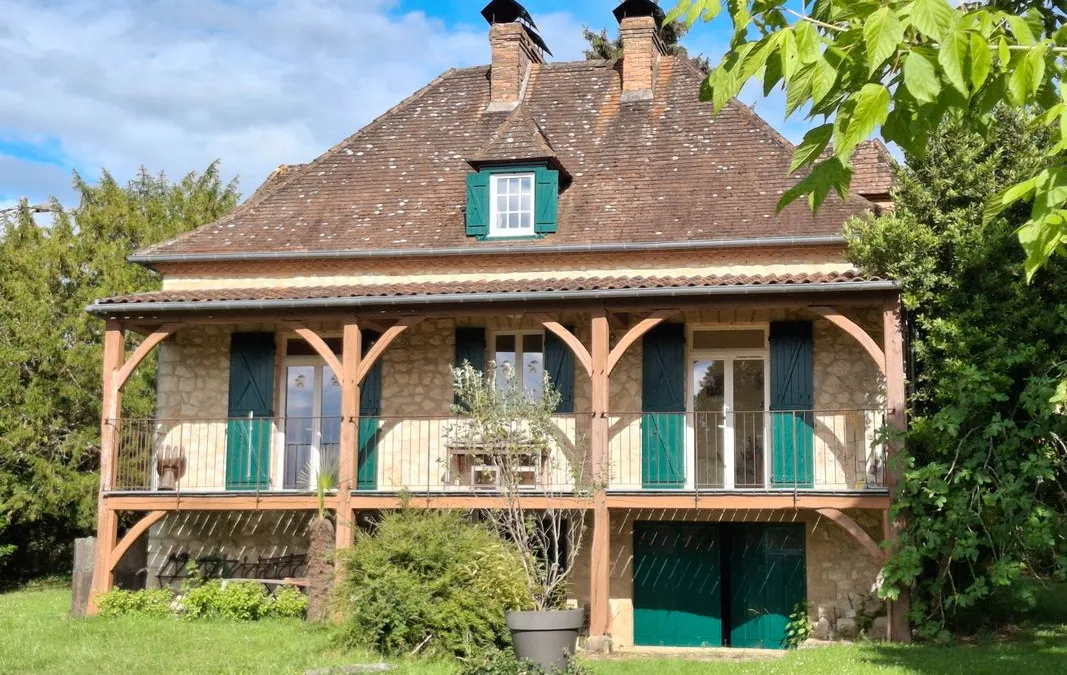 Photo 1