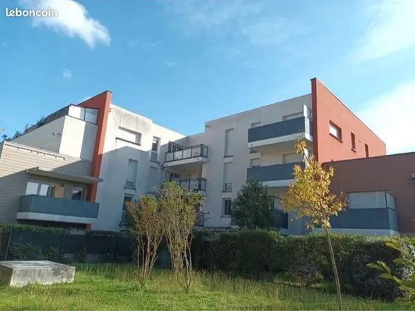 Vends appartement T3 60 m² avec jardin privatif 40 m² - RDC - Aucun travaux