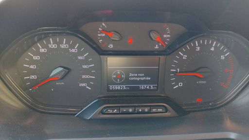 Peugeot Partner vu 1.5 BlueHDi 130 EAT8 - Asphalt – 2022 – 59823 km – Diesel – Boîte Automatique — photo 17