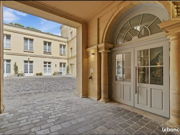 Superbe appartement T4 102 m2 parfait état château de Versailles N-D