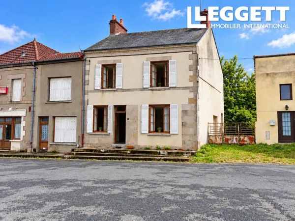 Maison de village à rénover avec grange et jardin ? Petit prix, grand potentiel