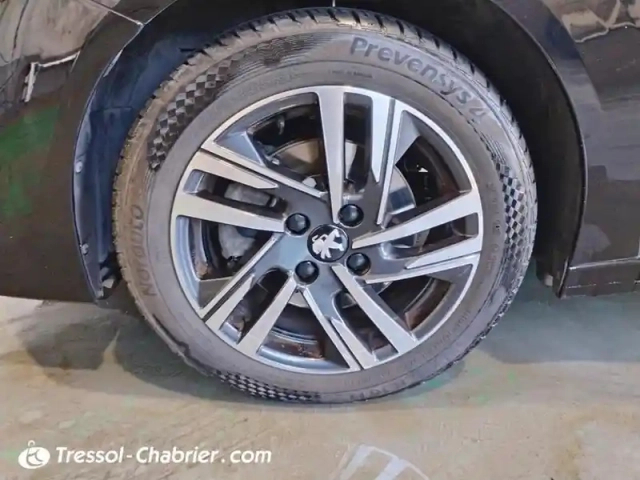 Peugeot 208 puretech 100 s&amp;s eat8 allure — photo 22