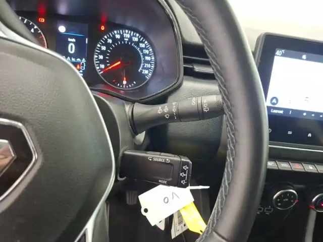 Renault Clio blue dci 100 - 21n — photo 29