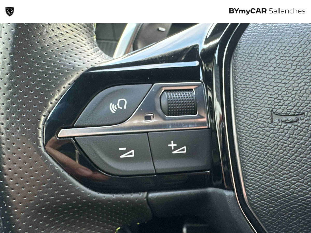 Peugeot 2008 PureTech 130 S&amp;S EAT8 — photo 27