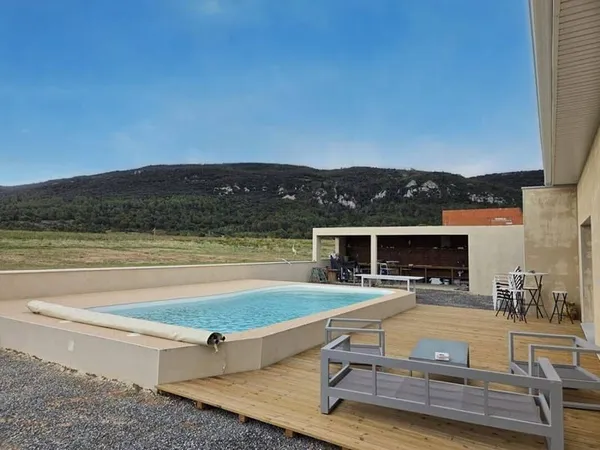 Maison de plain-pied 5 pièces 136 m²