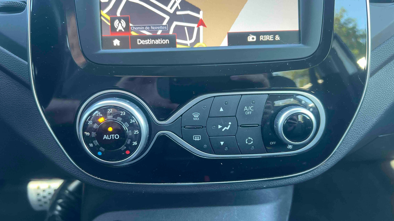 Renault Captur TCe 150 FAP EDC — photo 19