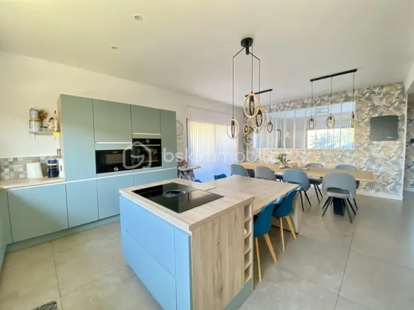 Maison 7 pièces 161 m²