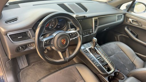 Porsche Macan 2.0 252 PDK - . – 2017 – 88954 km – Essence – Boîte Automatique — photo 17