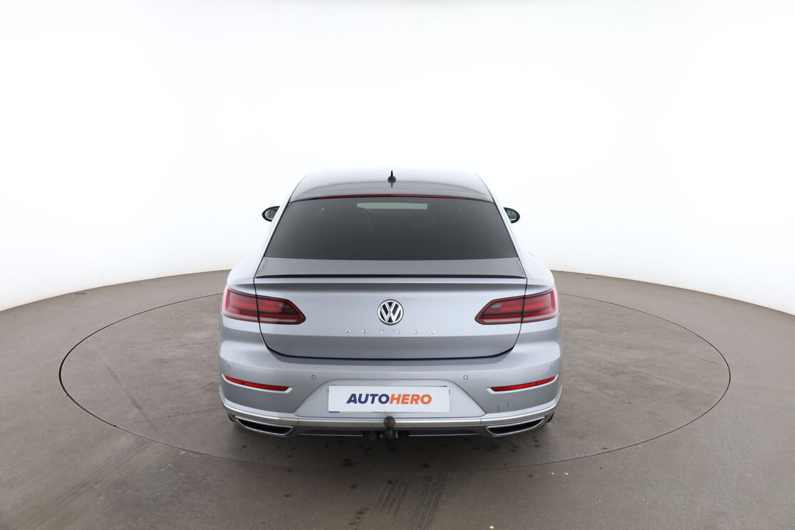 Volkswagen Arteon 2.0 TDI R-Line DSG7 — photo 4