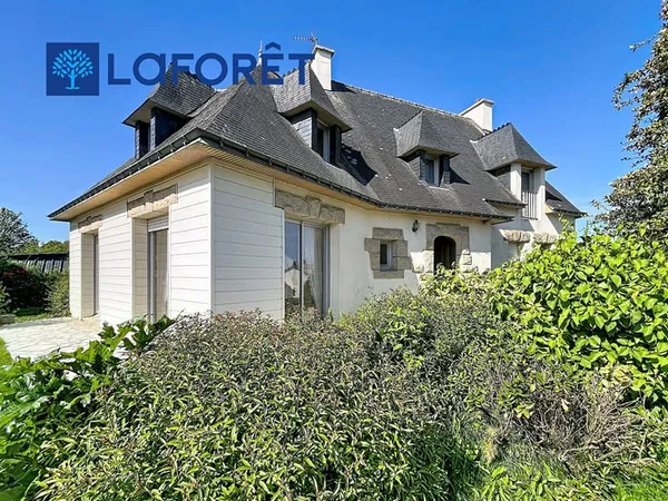 A VENDRE-Maison Saint Thuriau 5 pièce(s) 159 m2