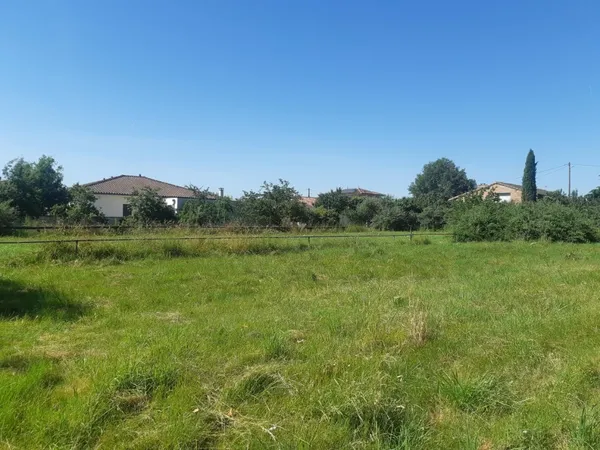 Terrain 1000 m²