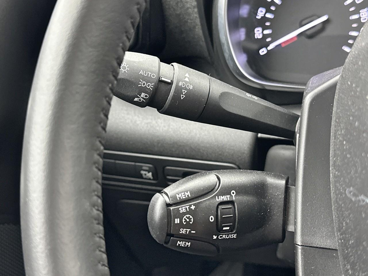 Citroën C3 Aircross puretech 130 s&s eat6 shine pack — photo 17