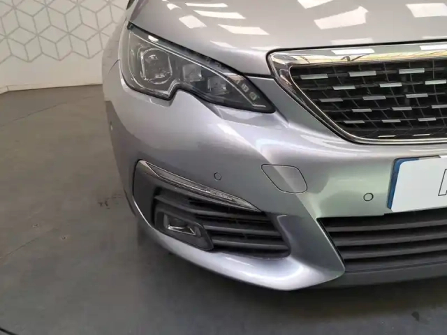 Peugeot 308 2.0 bluehdi 180ch s&amp;s eat8 — photo 9