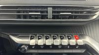 Peugeot 3008 1.2 PureTech 130ch Active S&S — photo 17