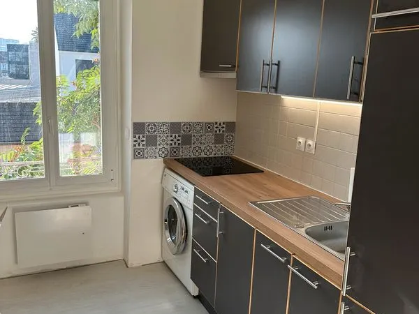 Studio meublé à 2min de la gare RER de poissy