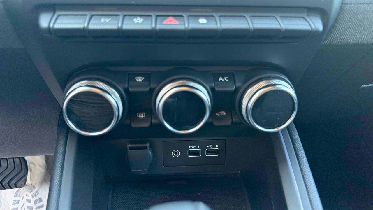 Renault Clio E-Tech full hybrid 145 — photo 21
