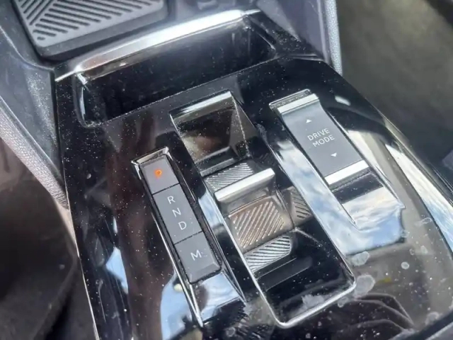 Citroën C4 puretech 130 s&amp;s eat8 — photo 14