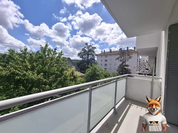 À louer - T3 rénové avec balcon, garage et cave - Besanç