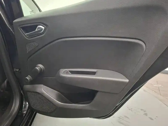 Renault Clio blue dci 85 — photo 20