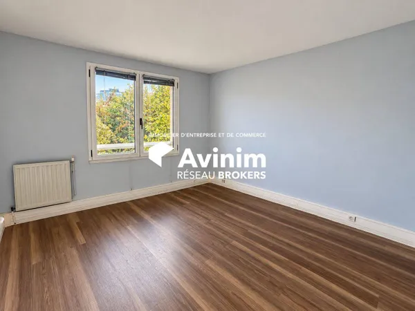 Bureaux 60 m²