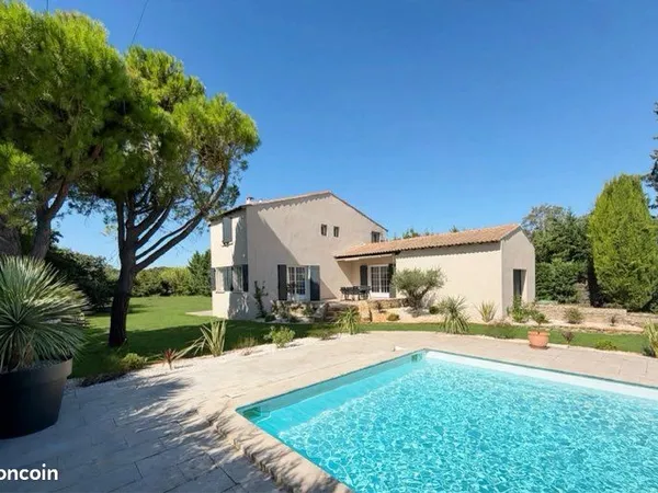 Maison familiale avec piscine