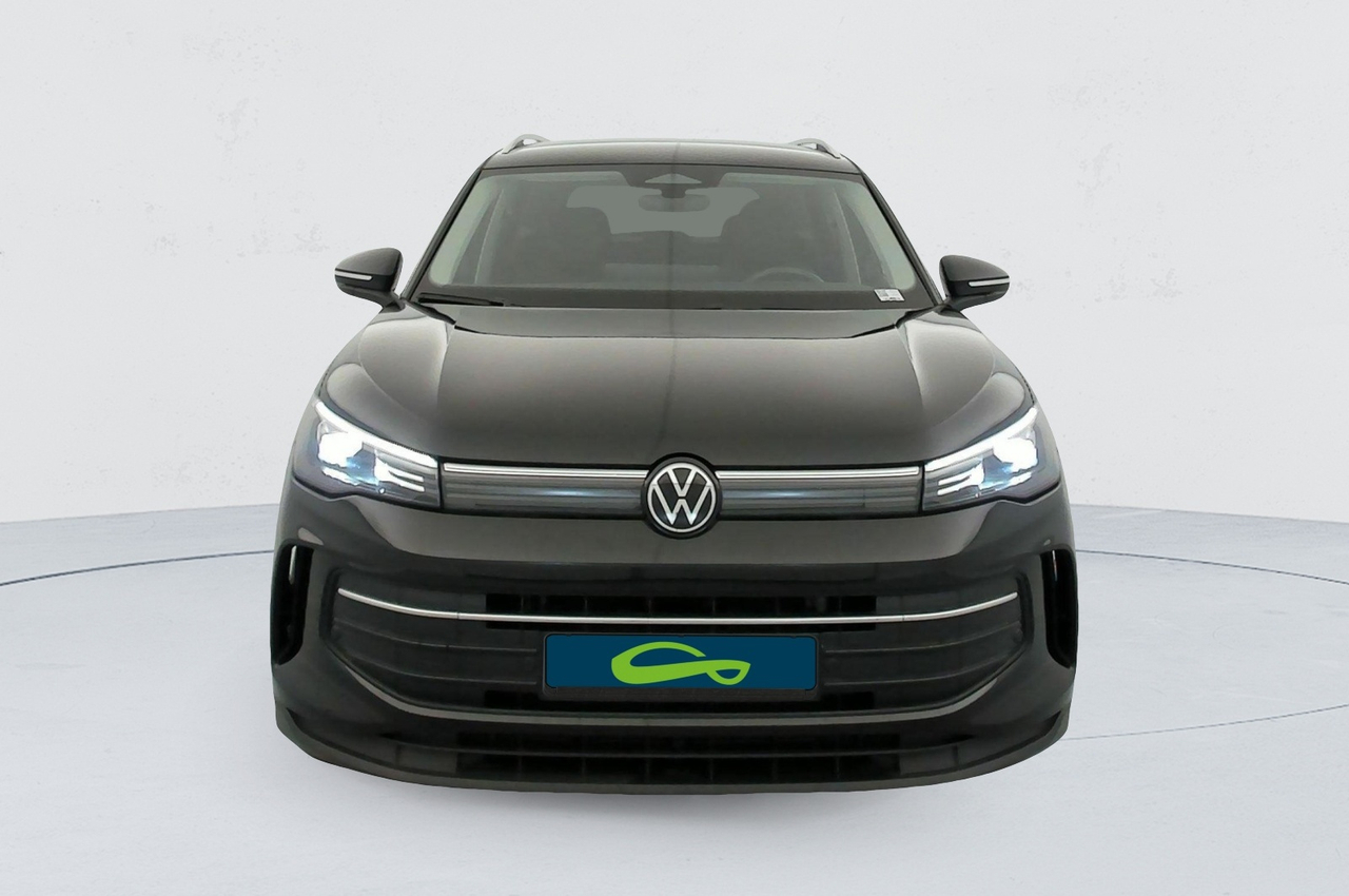 Volkswagen Tiguan — photo 8
