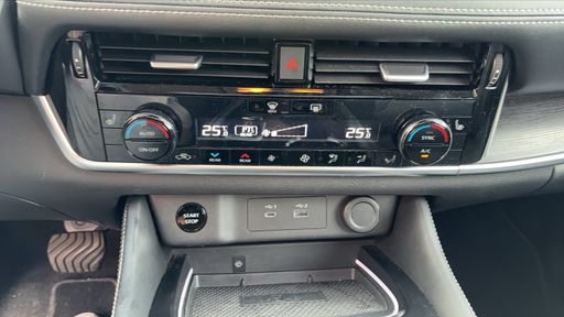 Nissan X-Trail 1.5 DIG-T e-Power 204 Hybrid 2WD BVA7 - Tekna – 2023 – 67119 km – Hybride essence – Boîte Automatique — photo 17