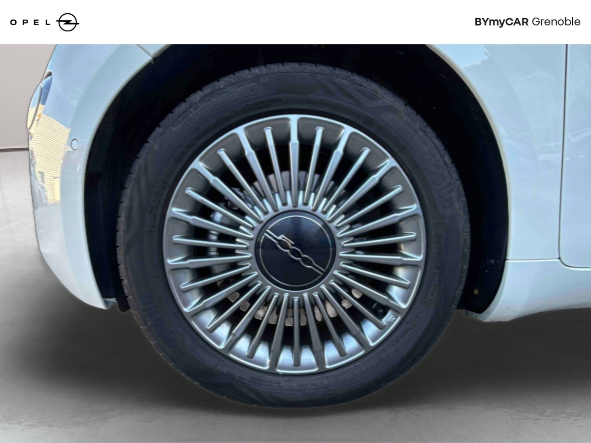 Fiat 500 3+1 e 118 ch — photo 14