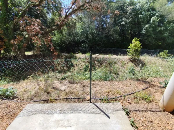 NIMES VACQUEROLLES RESIDENCE SECURISEE TYPE 1BIS 30M2 PARKIN