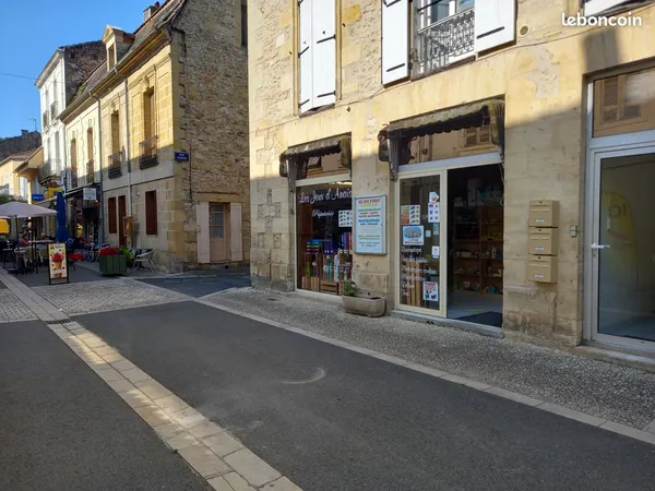 Local Commercial de 44m² à Lalinde Centre