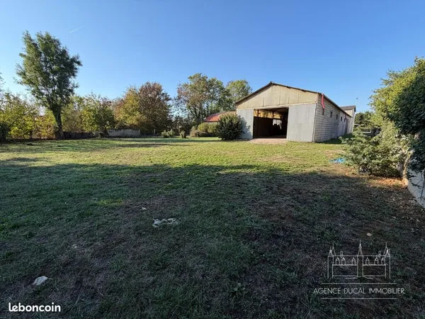 Local 280 m² Sermoise-sur-Loire