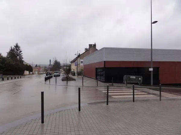 Local commercial 355 m²